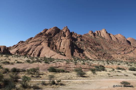 Felsformationen nahe Spitzkoppe in Namibia
