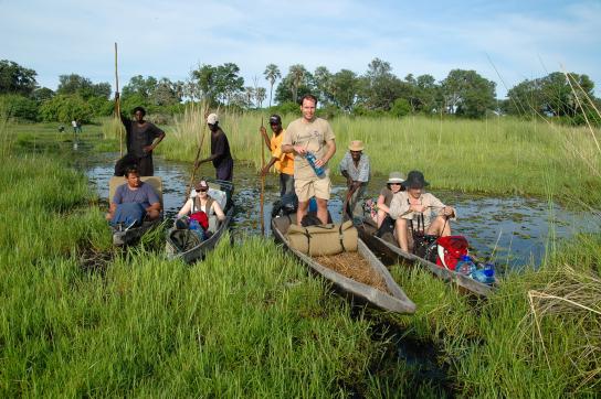 Rundreise durch Botswana und Simbabwe: Ein absoluter Höhepunkt ist die Bootsfahrt mit dem Mokoro durch das Okavango Delta