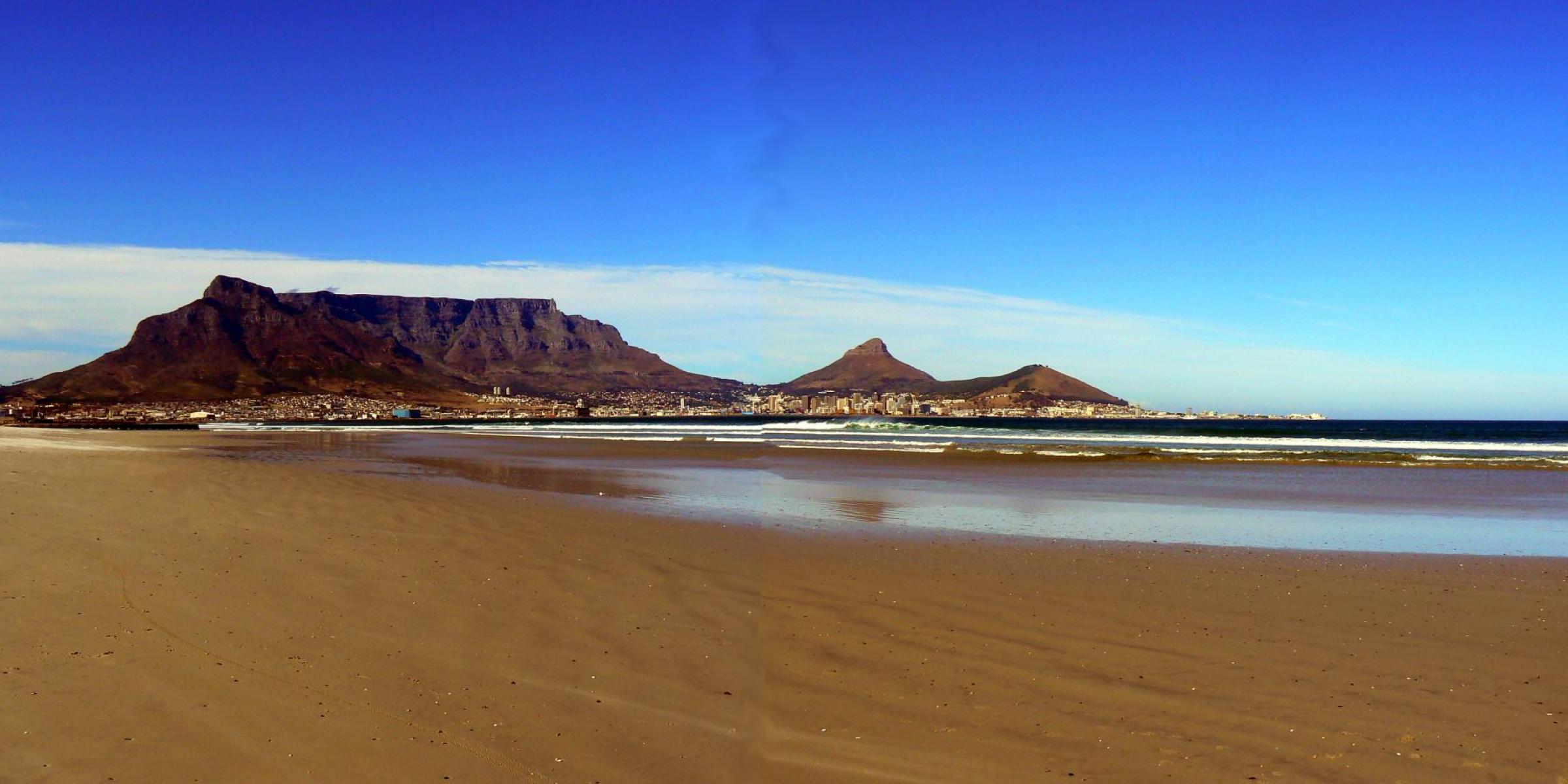 Südafrika Reise: Kapstadt Panorama mit Hafen